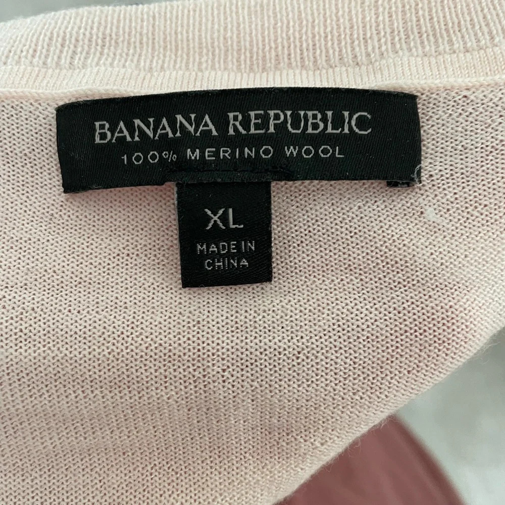 Banana Republic Soft Blush Crew Neck Sweater - Picture 4 of 4